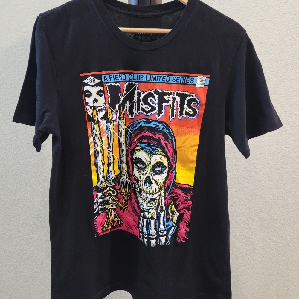 Rare Hot Misfit Cotton T-Shirt Size L